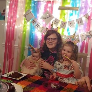 Meet your Posher, Vicky